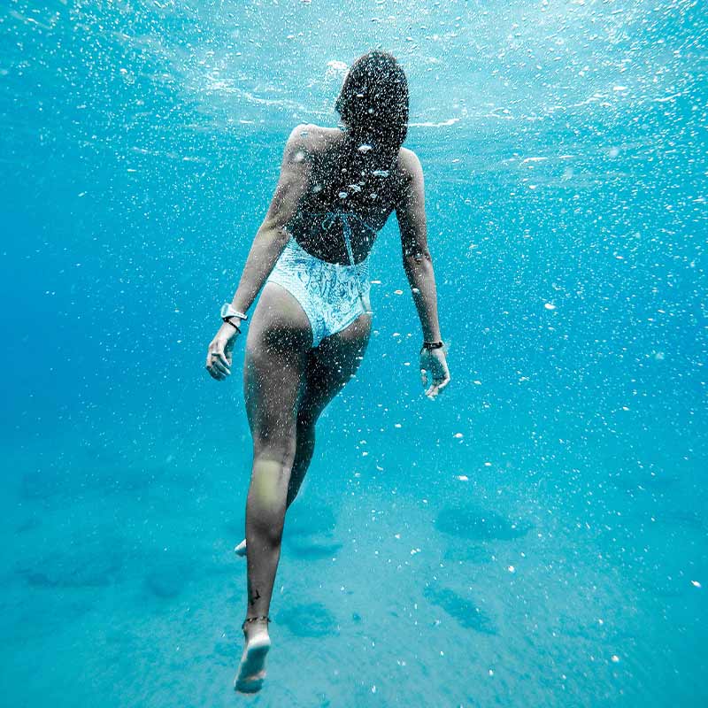 CaribbeanVilla_DiveSt.Lucia_Diving_Square